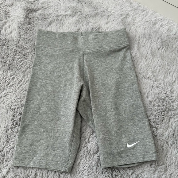 Nike biker shorts - Picture 1 of 3